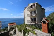 Apartments Ani Omis Split-Dalmatia County 