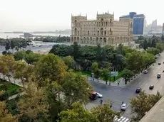 Apartment with Formula 1 view 