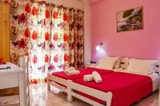 Marilena House Apartments & Studios 