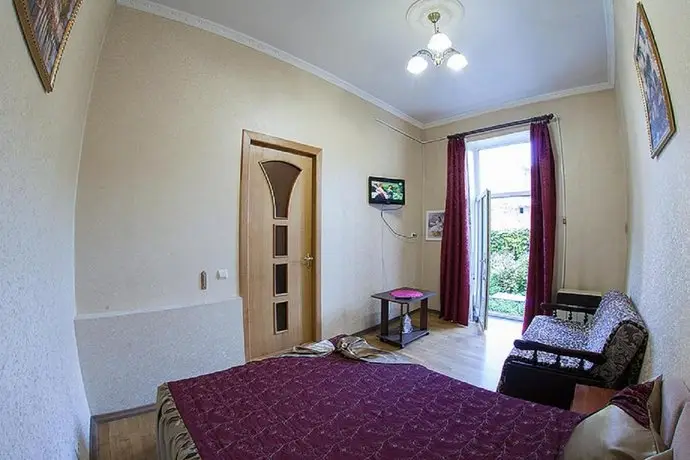 Apartment on Chornovola Avenue 31