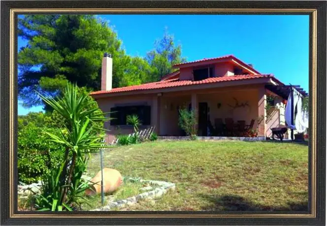 Residence on the Hill near the Sea 