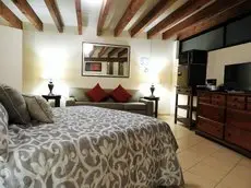 El encanto de Valenciana Studio Apartment with private garage 