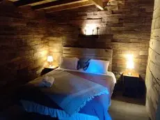 Hostal & Loft El Laurel 