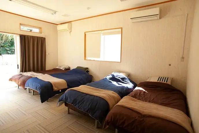 Ishigakijima Sunflower House - Hostel 