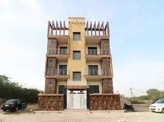 Sangvi Palace Hotel 