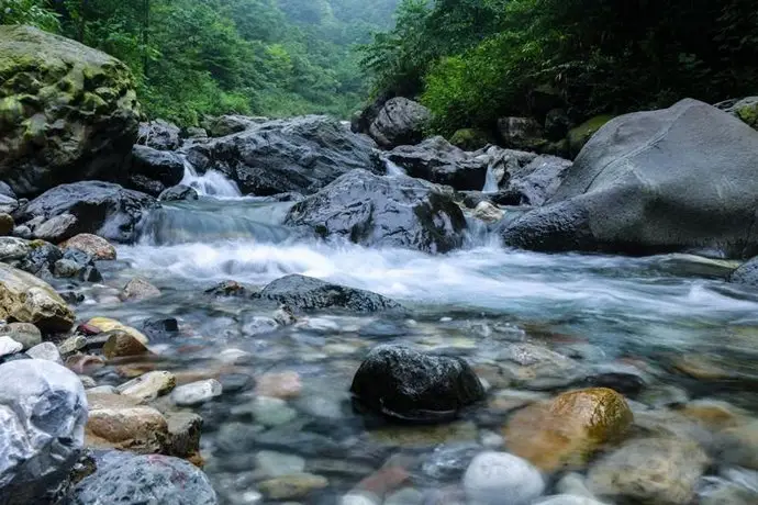 Jingoulin Inn Emeishan