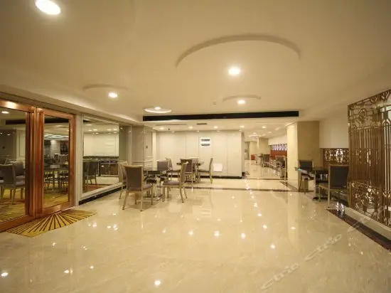 Yongzhou Xiaoxiang Binghu Hotel