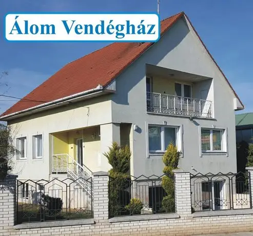 Alom Vendeghaz