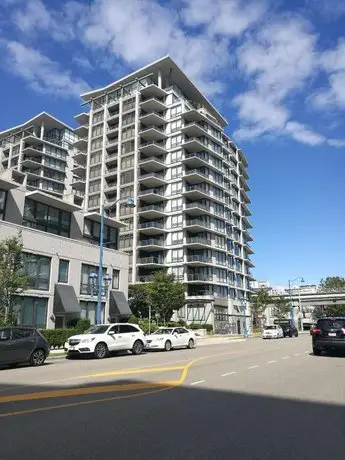 Apartment near Richmond Centre 