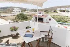 Traditional House Milos 