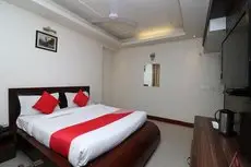 OYO 1723 Hotel Lord's 