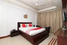 OYO 1723 Hotel Lord's 