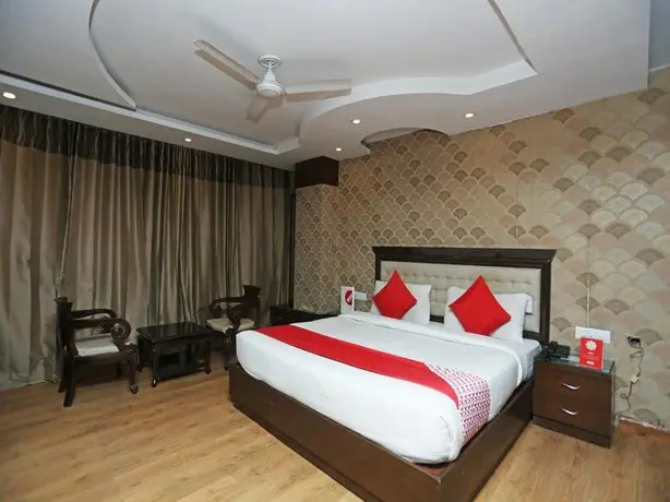 OYO 3760 Hotel Elysee