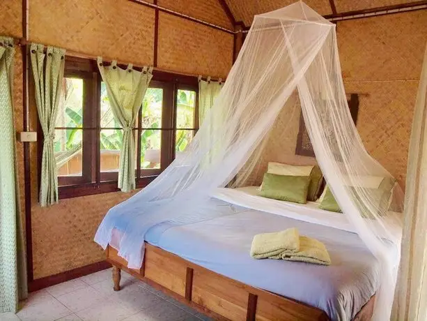 Malee's Nature Lovers Bungalows Mini Resort