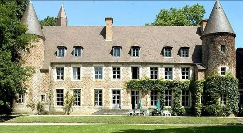 Chateau De Paray Le Fresil Bourbon-Lancy