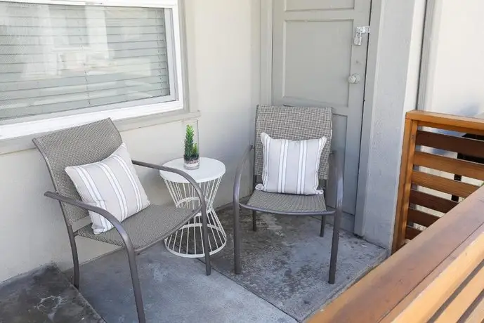 Close to Downtown and Beach - King Bed - Super Fast WiFi