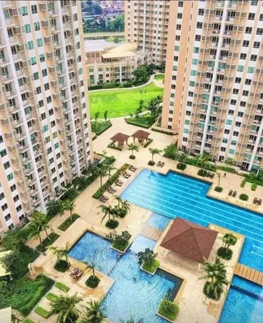 Secured High floor in Manila Ortigas With 2 Balconies 