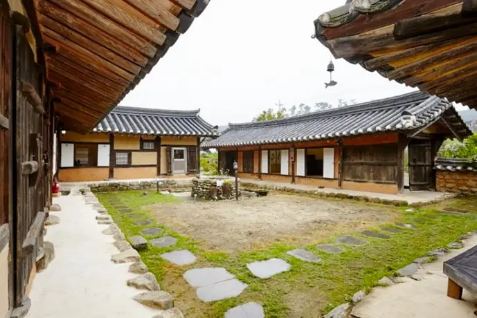 Wild Flower Hanok