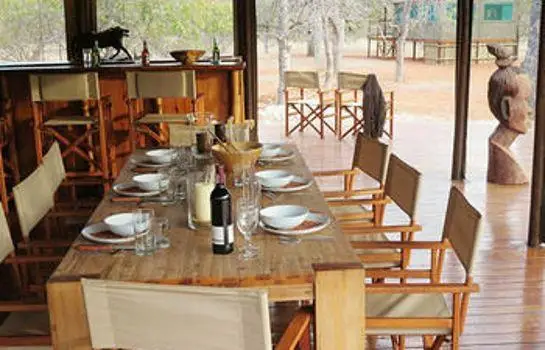 Iphofolo Lodge 