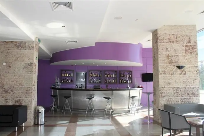 Ever Caparica Beach & Conference Hotel 