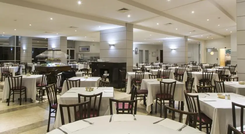 Ever Caparica Beach & Conference Hotel 