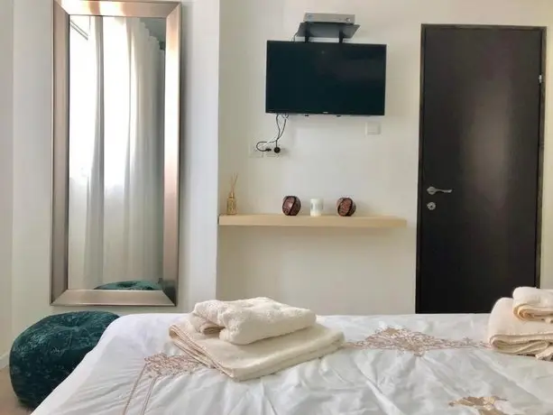 2 Bedrooms Apartment Marcheliz In Bat-Yam 