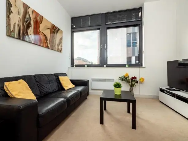 Reading College Serviced Apartment