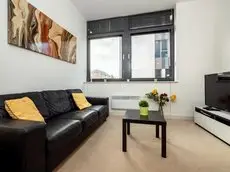 Reading College Serviced Apartment 