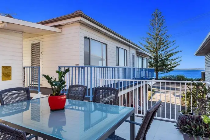 Moana Blue Unit 3/87 Shoal Bay Road