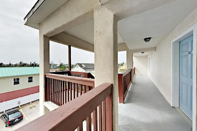 143 Sea Breeze - One Bedroom Condo