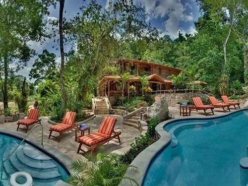 Belize Tree House Resort at Caves Branch 