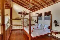 Belize Tree House Resort at Caves Branch 