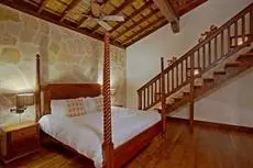 Belize Tree House Resort at Caves Branch 