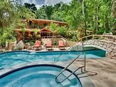 Belize Tree House Resort at Caves Branch 