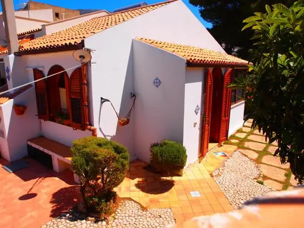 Holiday House Baglio Poma Apartments