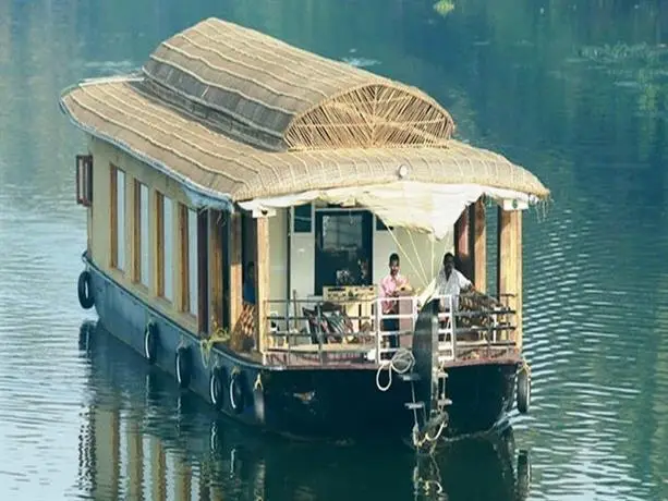 Jaziel House Boats