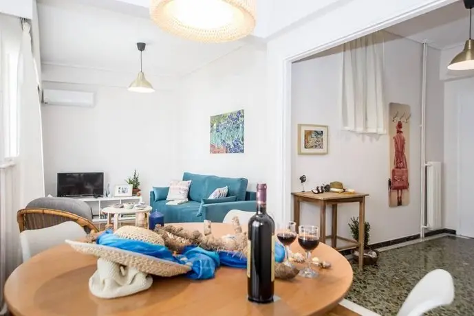 Charming flat inthe center near the park &the sea