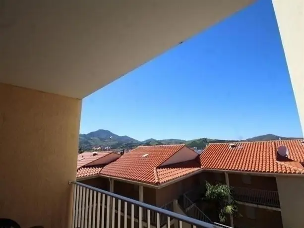 Apartment Appartement f2 terrasse 4 pers acces wifi parking dans la residence