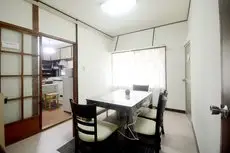 Samurai Apartment 