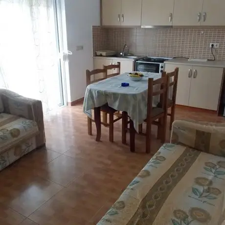 Elena Apartament 