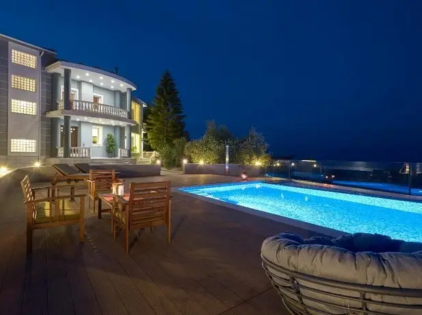 Mont Bleu Luxury Villa 