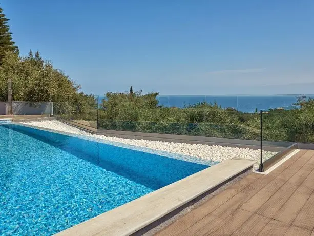 Mont Bleu Luxury Villa 