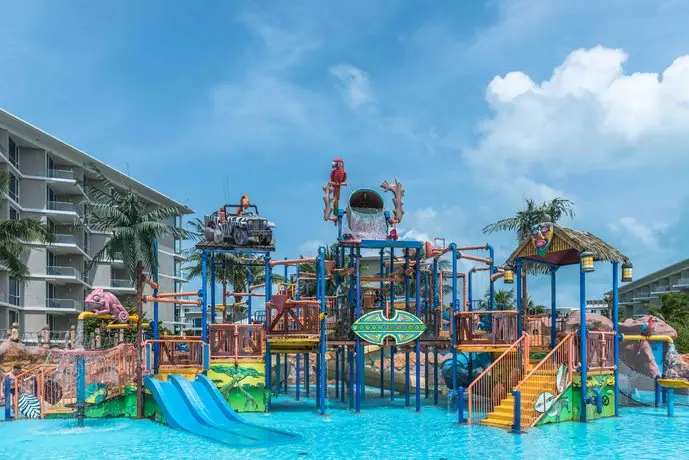 Splash Beach Resort Maikhao Phuket