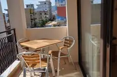 Nikos Hotel and Apartments 