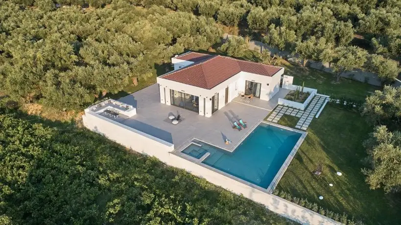 Drallos Luxury Villa 