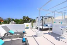 1108 Beachfront 2 Apartments With Roofterrace 80mtrgt Beach 3 Pools 