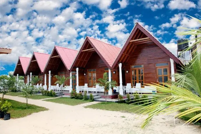 Elegant Green Beach Resort 