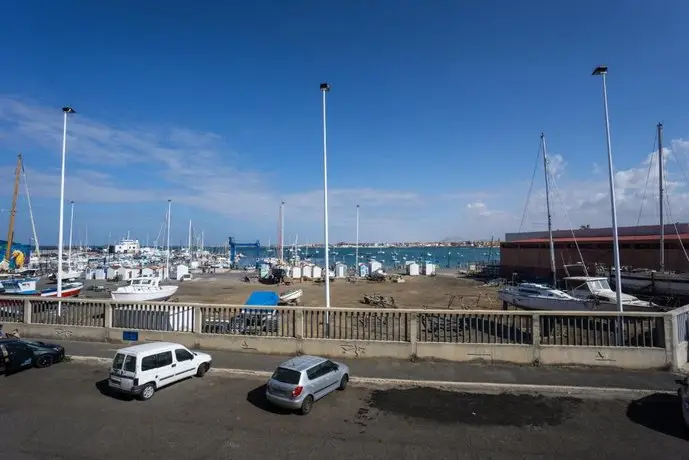 Harbour apartment with seaview 