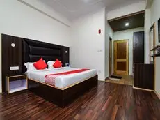 OYO 15699 Hotel Conifer 