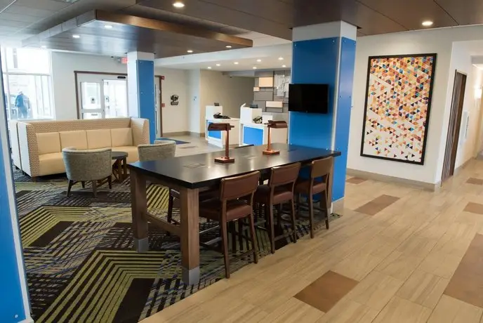 Holiday Inn Express & Suites - Dayton Southwest 